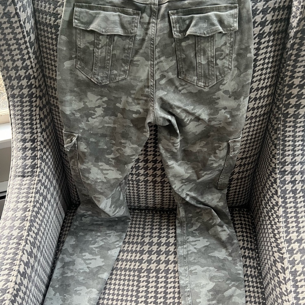 Spanks brand women’s cargo pants.